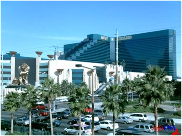 WORLD'S LARGEST HOTEL MGM Grand Hotel Las Vegas 6276 rooms