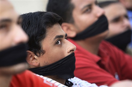 Target of FBI gag order kinda free to speak after 6 years