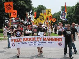 'Do the Right Thing': World Rallies Behind Bradley Manning