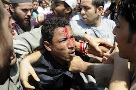 






Rival protesters clash in Egypt's capital 

