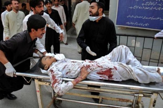 Deadly car bomb rocks Pakistan town 