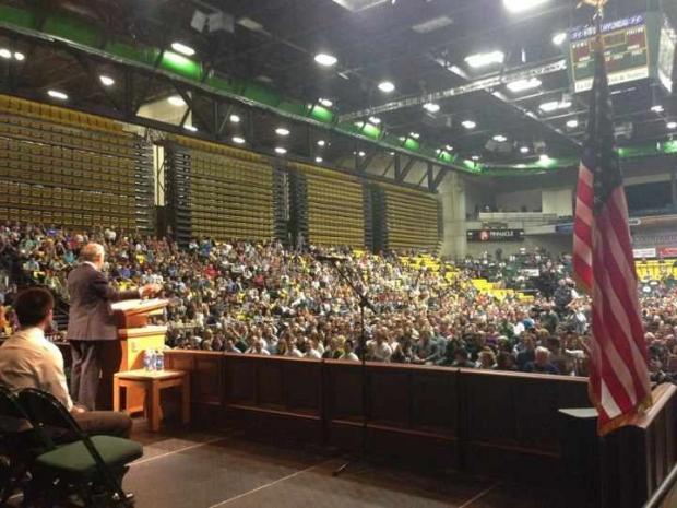 Video: Dr. Ron Paul In Utah Huge Ovation! 4,200 Attending!
